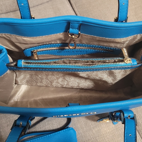 NWOT | Michael Kors | Handbag - Picture 4 of 4